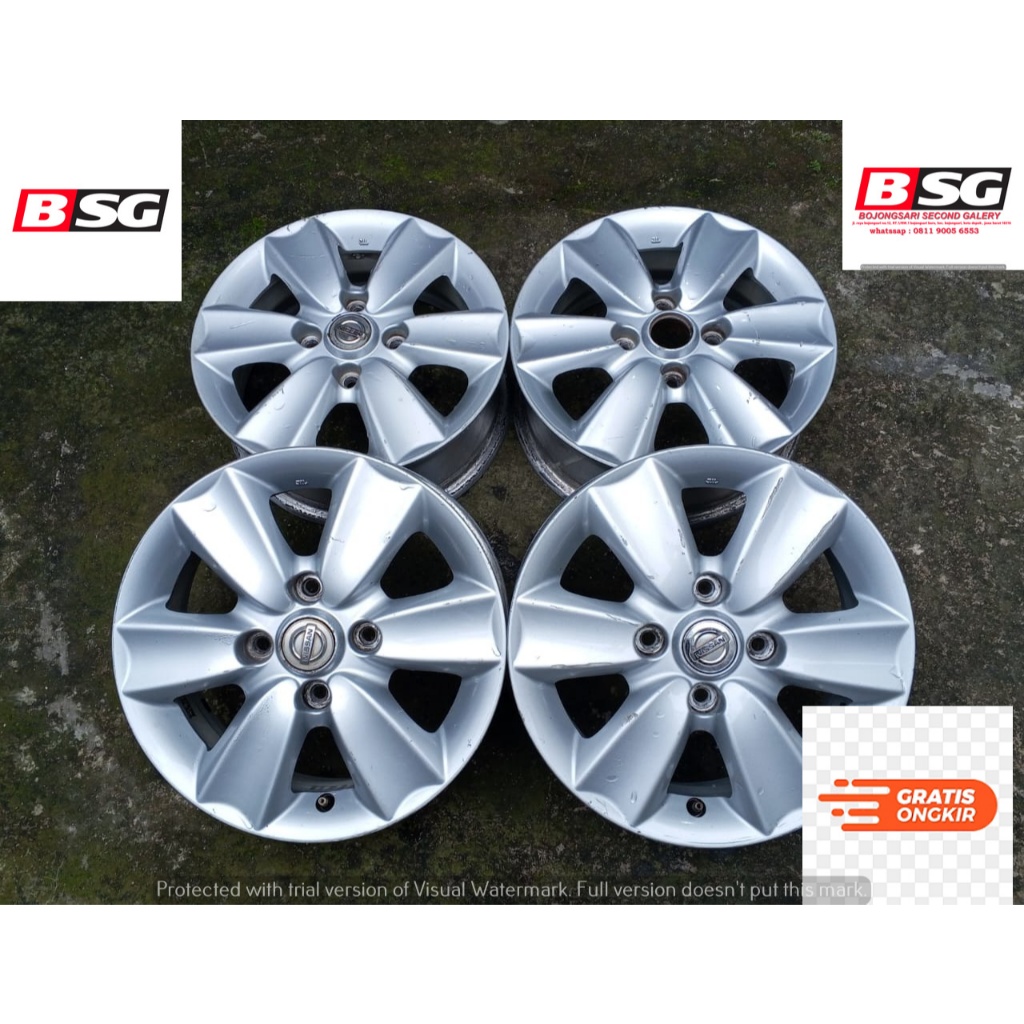 VELG MOBIL BEKAS STD LIVINA R15 X5,5 4X114,3 ET45 SILVER