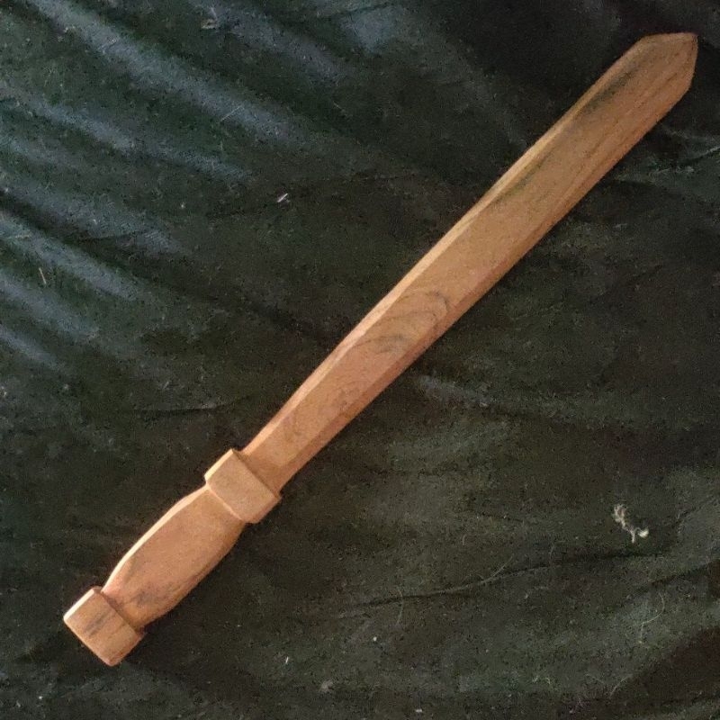 PEDANG PENDEK_PEDANG KAYU_PEDANG MAINAN_PEDANG PLITUR_PEDANG 45 CM