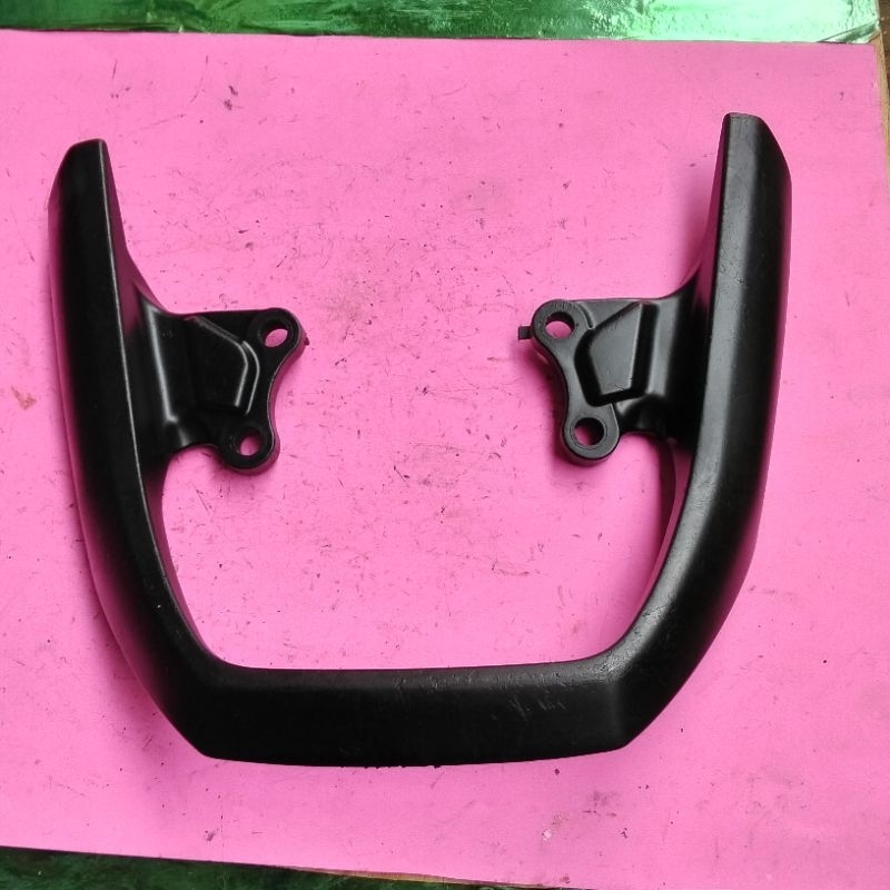 behel jok belakang Honda Megapro monoshock. original