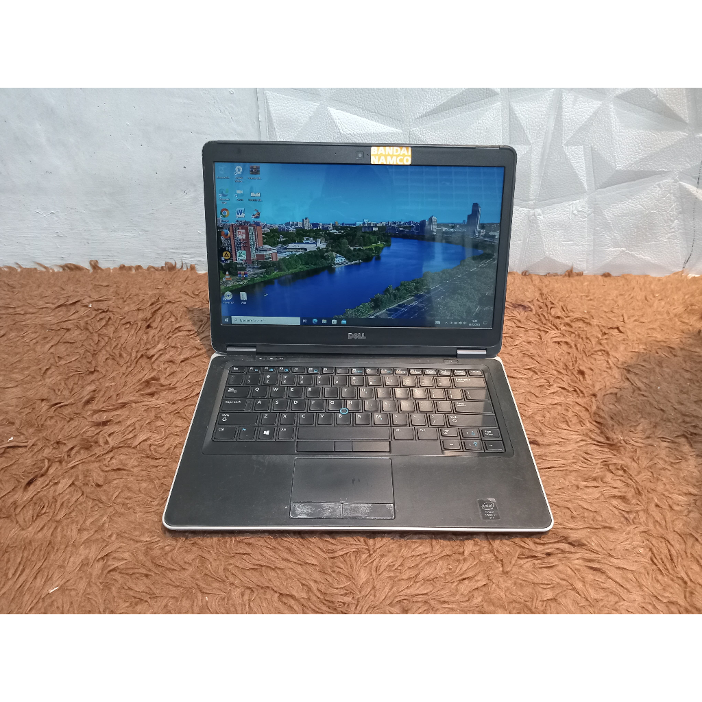 Laptop DELL latitude E7440 RAM 8GB SSD 128GB CORE I7 GEN4 no minus dan murah