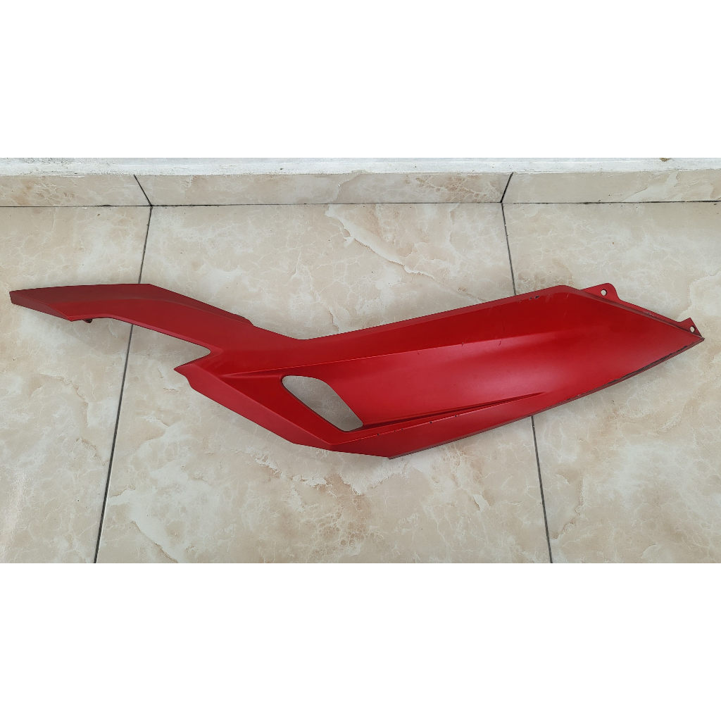ORI Nego Cover Body Samping Bawah Kanan Merah Doff Vario 150 K59J 64350K59A70ZD