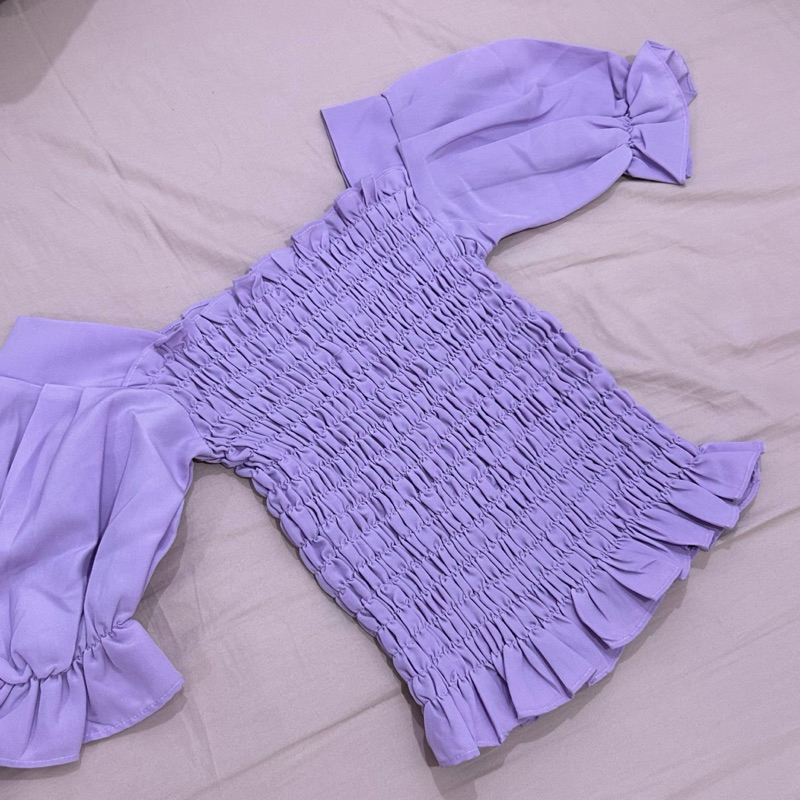 preloved baju / preloved sabrina / preloved baju lucu / sabrina crop / sabrina lucu