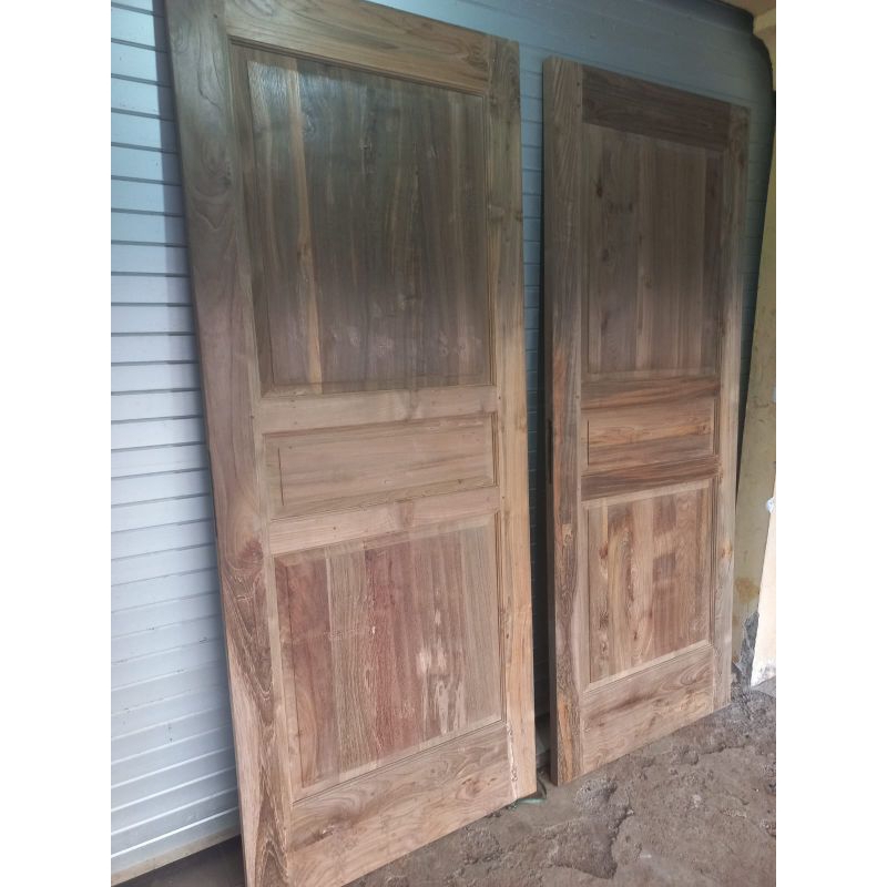 Pintu minimalis kayu jati