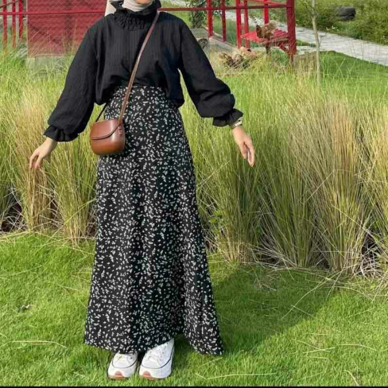 Rok Panjang Motif Bunga/Rok Hitam Motif Bunga