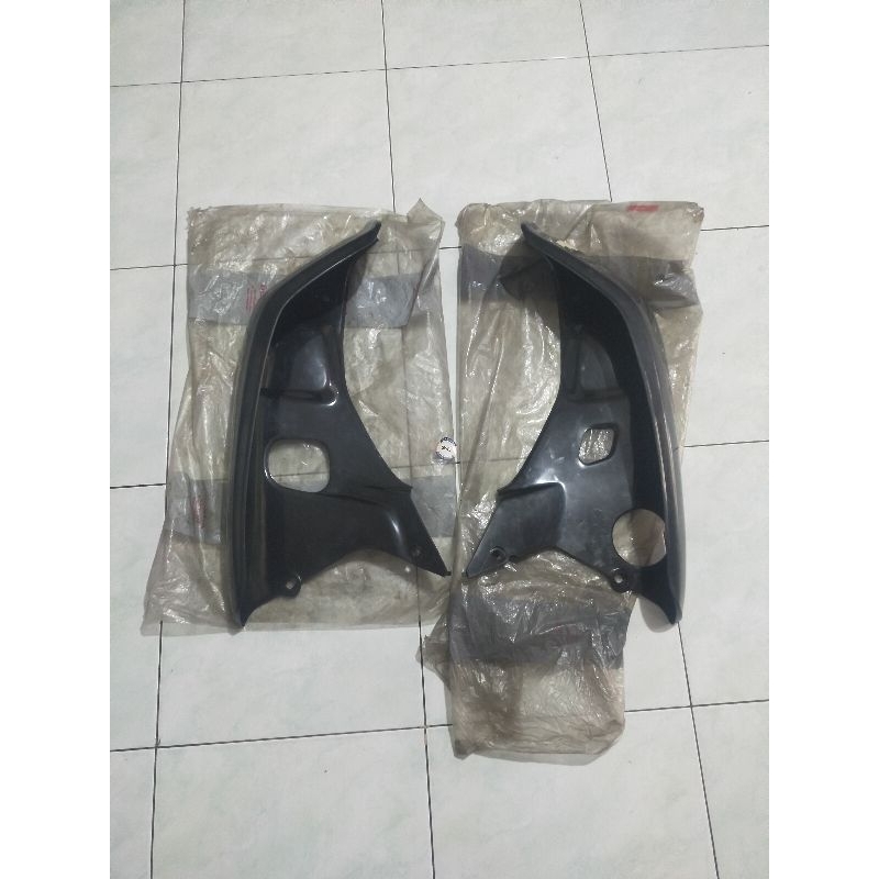 sayap luar Honda Astrea grand impresa black Astrea legenda set kanan kiri hitam original Honda AHM