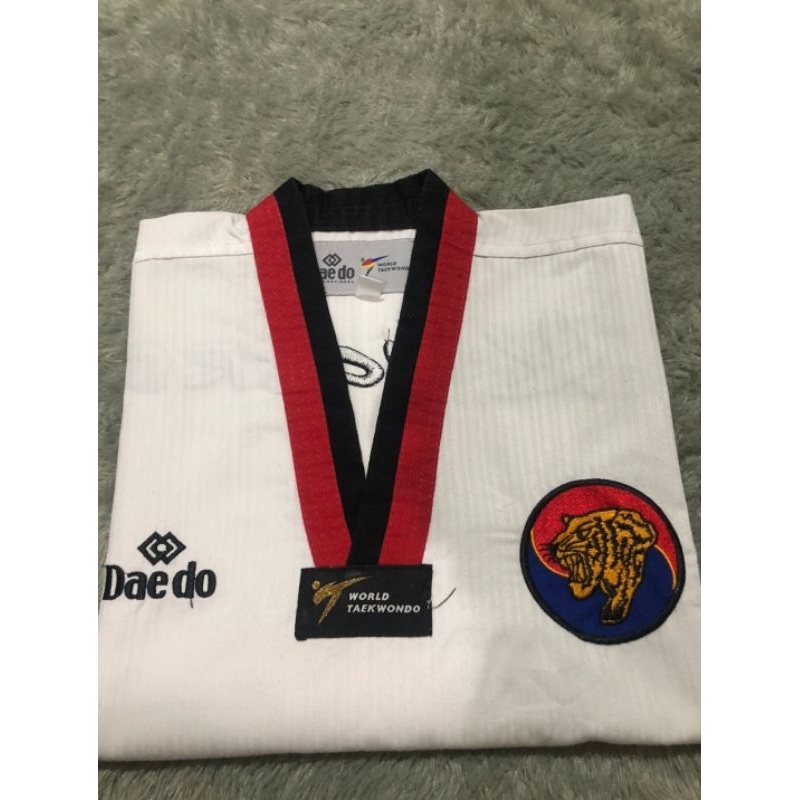 Dobok Taekwondo atasan  size 140 Daedo