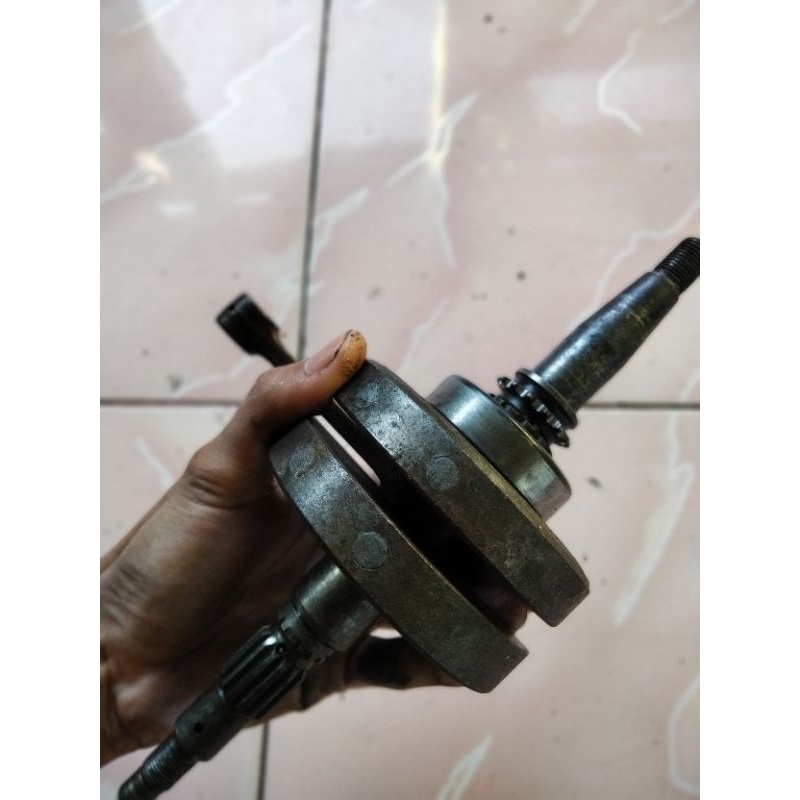 Kruk as askruk Jupiter z geser torsi