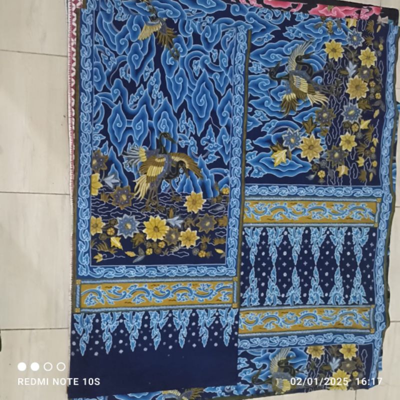Sarung mega mendung biru