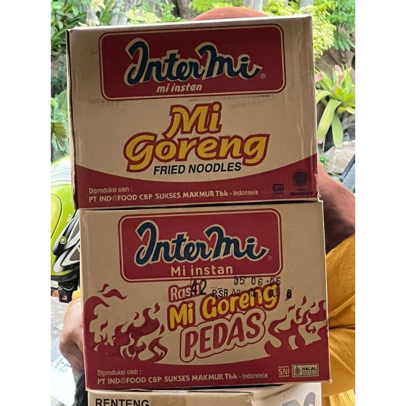 

INTERMIE GORENG ORI DAN PEDAS 1 DUS isi 40 pcs