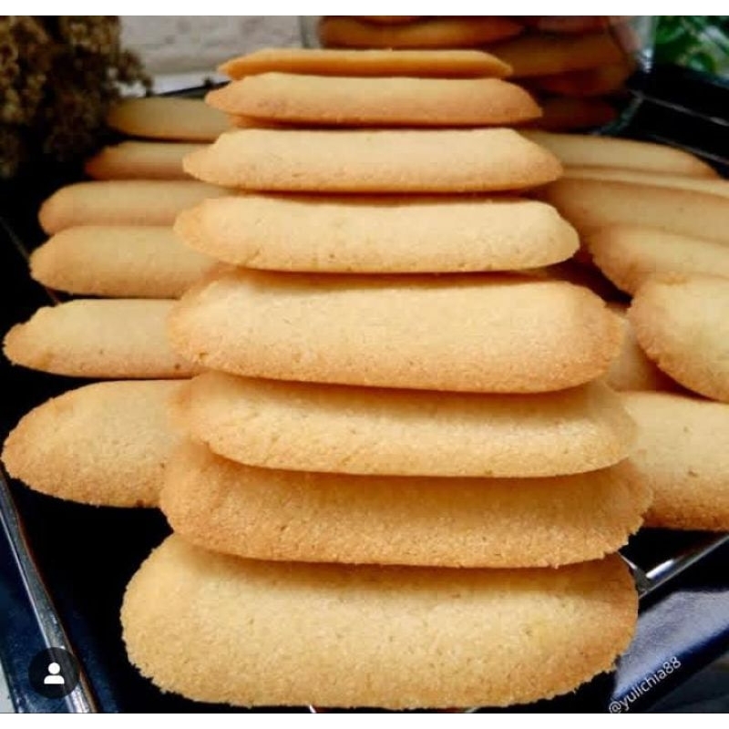 

Kue kering lidah kucing berat 250gram prill sagu lidah kucing kue hantaran snack kue kering