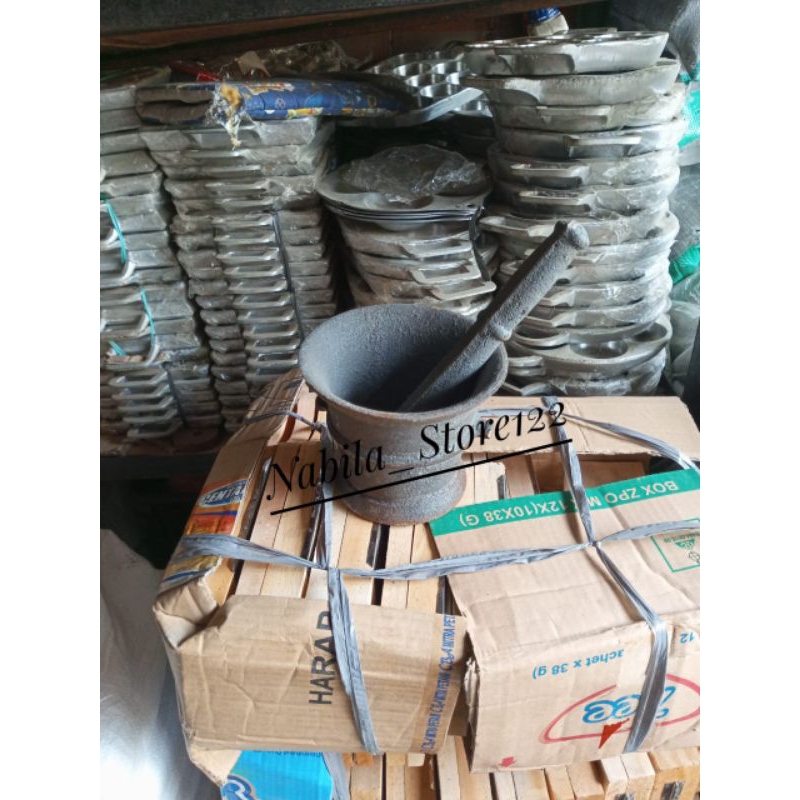 Lumpang besi, tumbukan untuk tumbuk jamu free alu besi/ Diameter 15cm
