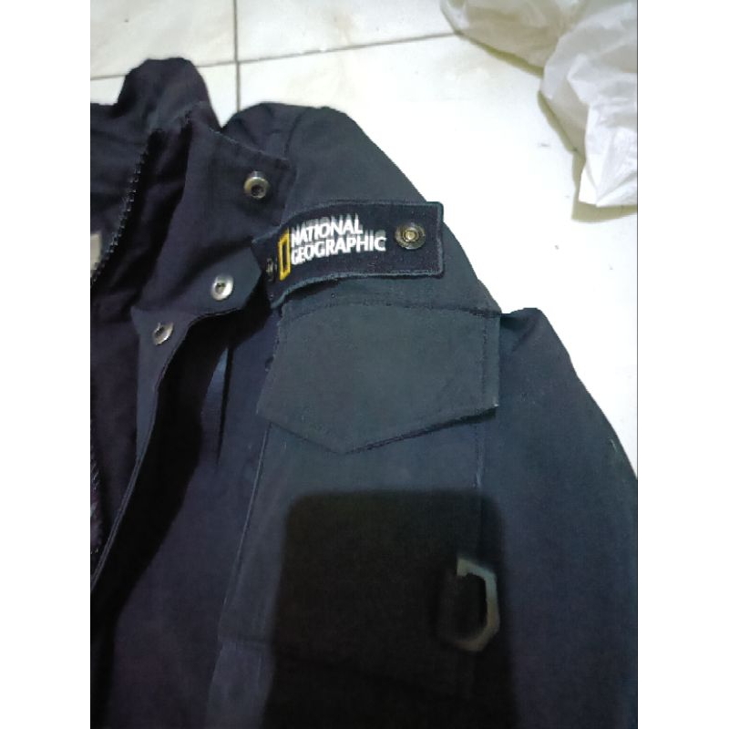 PARKA HITAM NATGEO BULANG