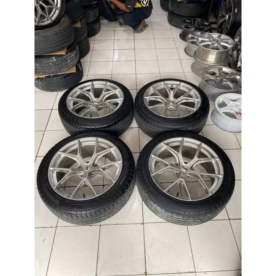 VELG MOBIL BEKAS CRV R19 BAUT 5 HSR WURZBURG R19X8,5 H5X114,3 ET42 + BAN 235 40 R19