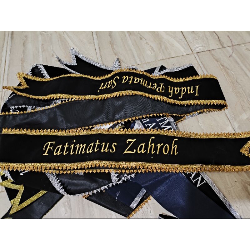 selempang wisuda | Selempang renda | Selempang wisuda murah | selempang sehari jadi