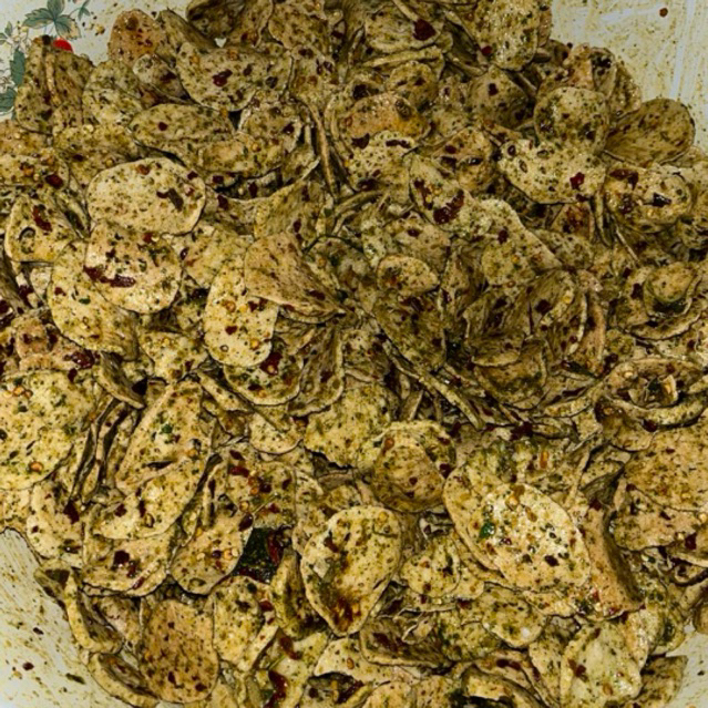 

Basreng pedas / Cemilan pedas / Basreng pedas daun jeruk / Makanan ringan / Basreng / Kripik pedas / Basreng 250gr