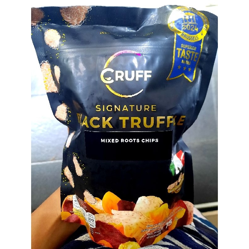 

CRUFF Mixed Root Chips Signature/Parmesan/Chilli Black Truffle 75Gr