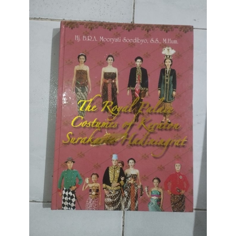 

the royal palace costumes of keraton surakarta hadiningrat