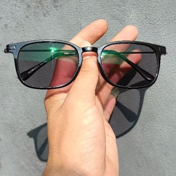 kacamata lensa plus photocromic antiradiasi