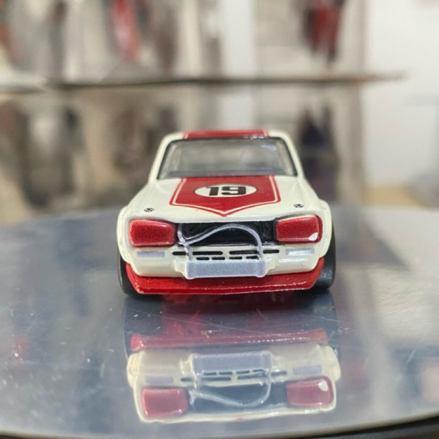 Hotwheels Nissan Skyline HT 2000GT-X Team Transport Ada Dent