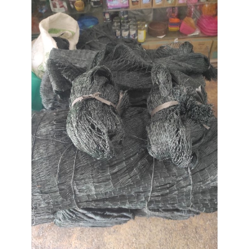 Jaring paranet buat pagar ayam.