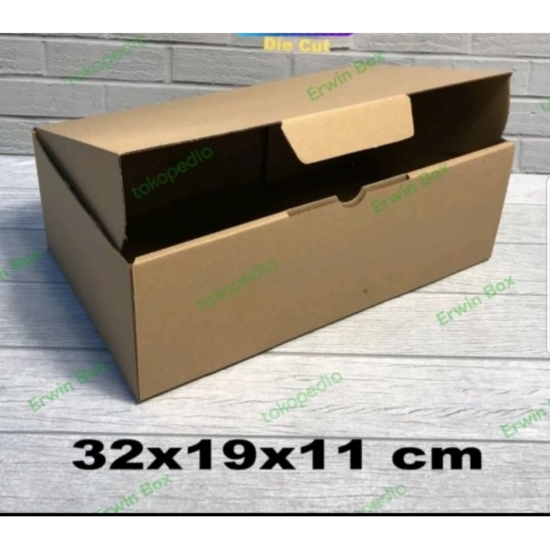 

Kardus box uk 32x19x11 cm DieCut
