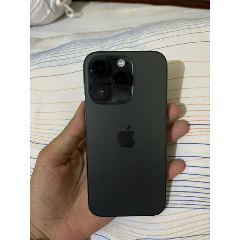 iPhone 14 pro 128 inter lock icloud status lost