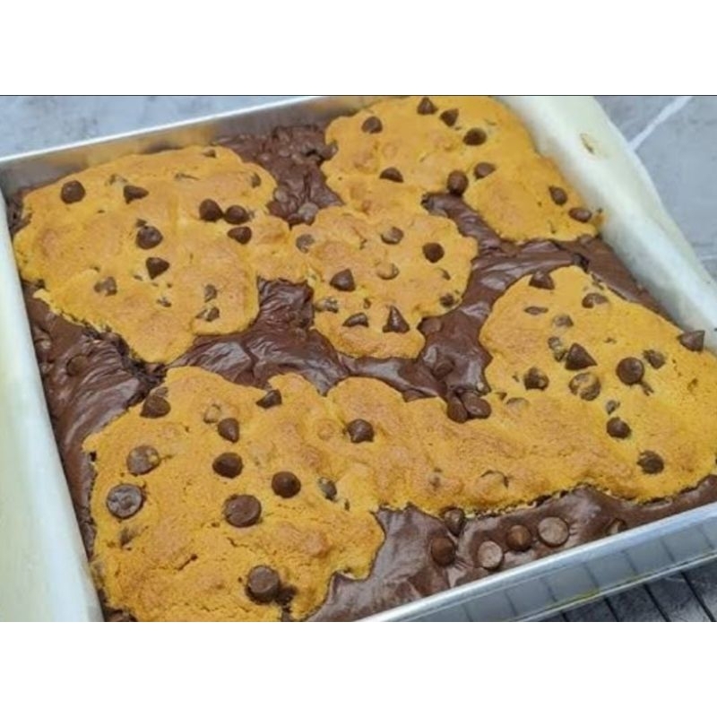 

Brookies 20x20cm (Brownies topping cookies)