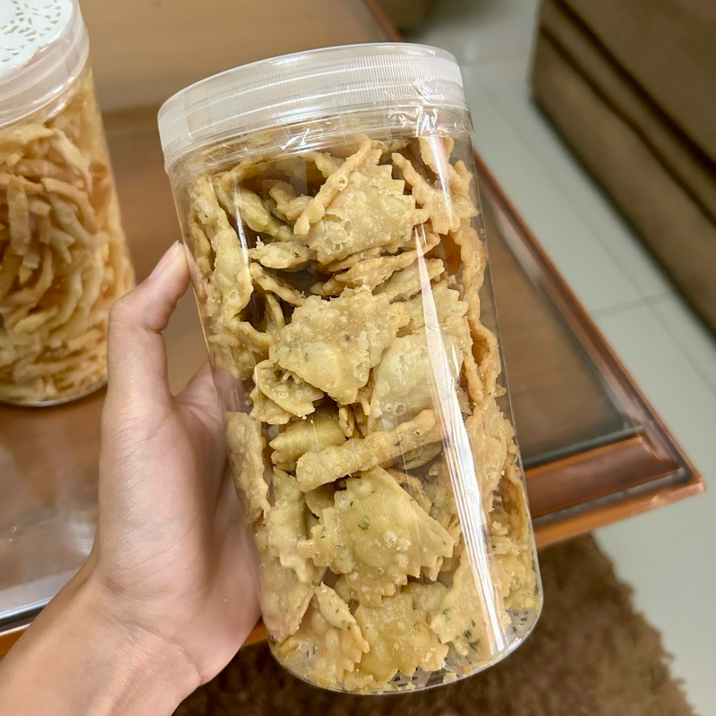 

Kue Bawang 1000ml (berat 300gr)