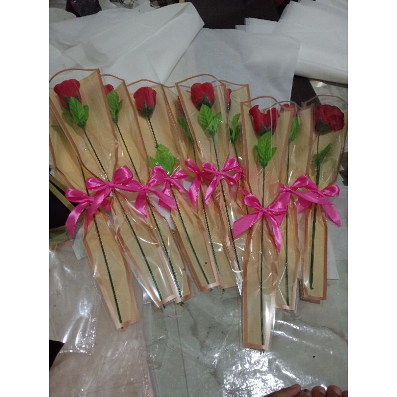 

single flower bouquet