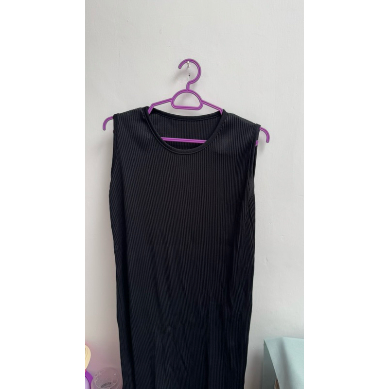 Dress inner hitam