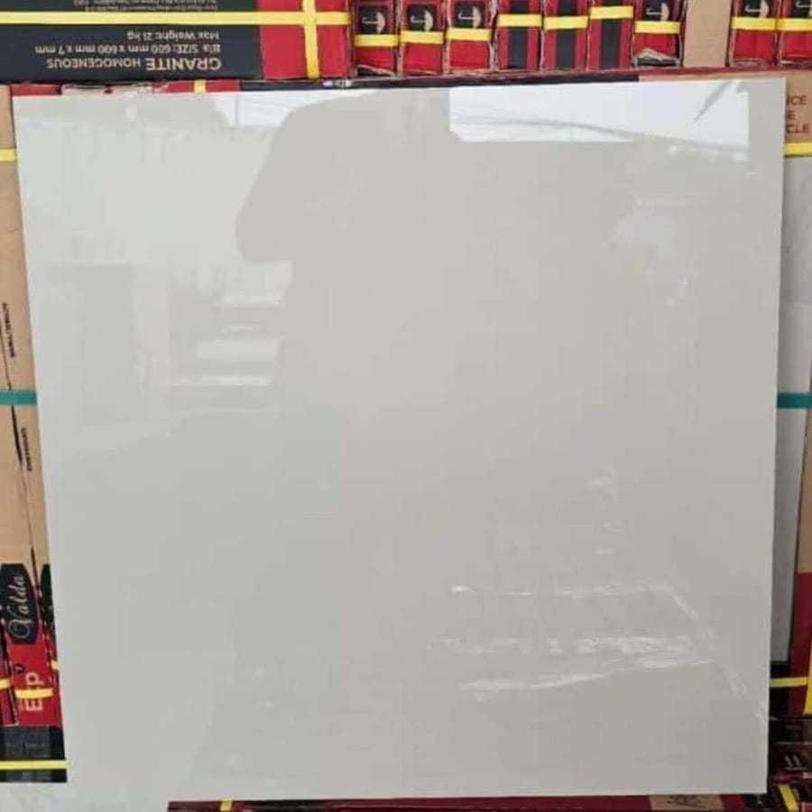 GRANIT LANTAI CREAM POLOS FRISTGRADE UKURAN 60X60 | VALERIO CREAM POLOS KW EXPORT