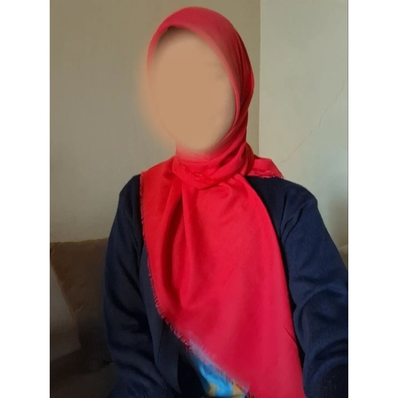 [NEW] KERUDUNG SEGI EMPAT PARIS JADUL SAUDIA RAWIS WARNA MERAH