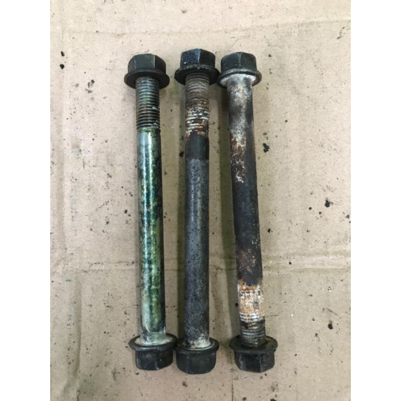 BAUT PANGKON MESIN KIRANA / KARISMA / SUPRA X 125 / SUPRA 125 FI