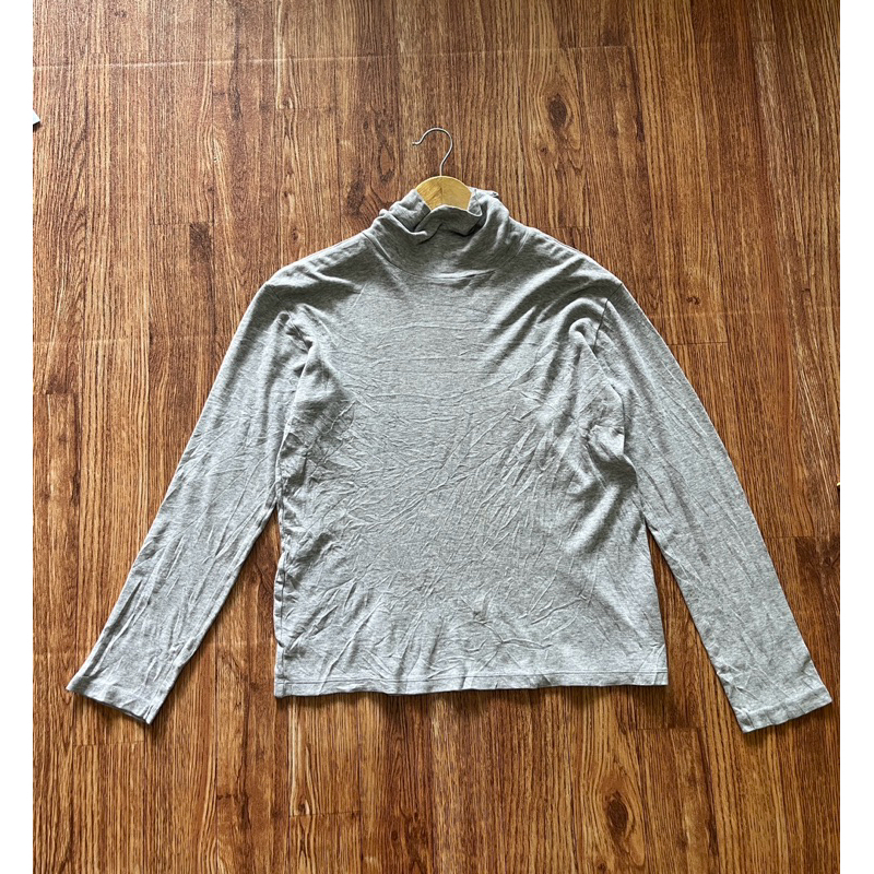 UNIQLO Inner Manset Sweater Lengan Panjang Turtleneck Abu (221)