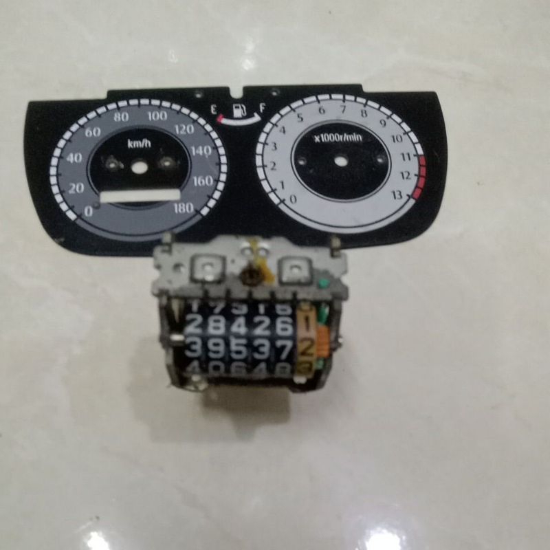 Mesin rpm kilometer spidometer suzuki satria hiu 2 tak original copotan