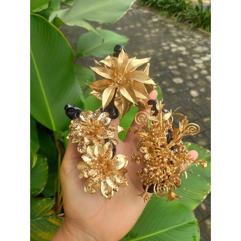 jepit pisang bunga gold