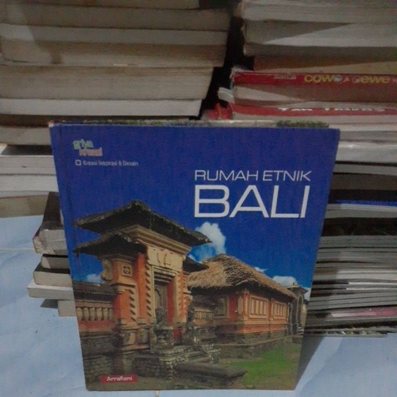 RUMAH ETNIK BALI