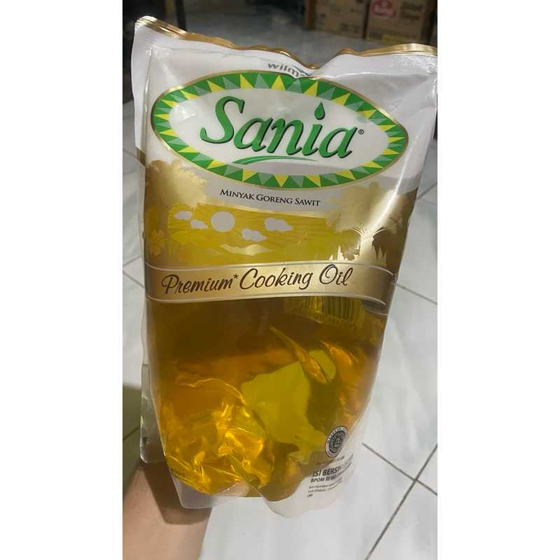 

Sania Minyak Goreng Premium Cooking Oil 2 Liter