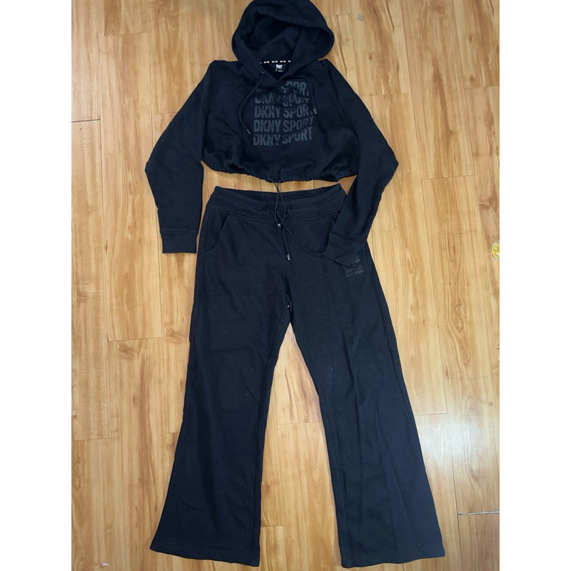PRE❤️… SET DKNY SPORT