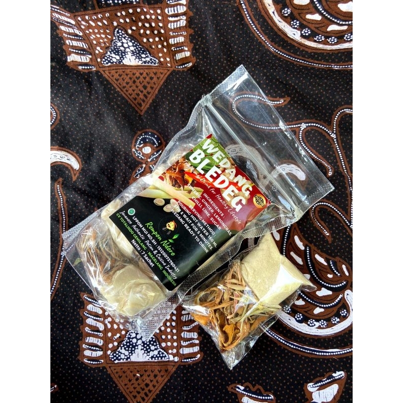 

WEDANG BLEDEG SIMPLISIA POUCH ISI 5