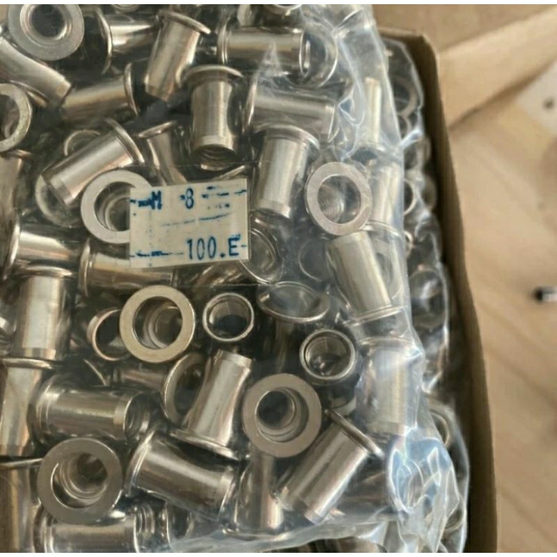 Nut rivet Stainless M10 plat head pith 1,5