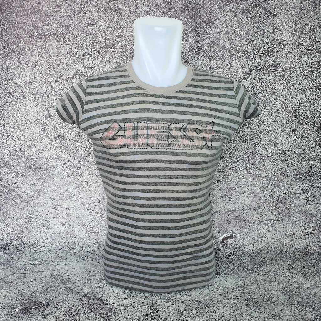 Baju Kaos Wanita / Anak GUESS - Size S / Lebar 42 cm - Original - Second