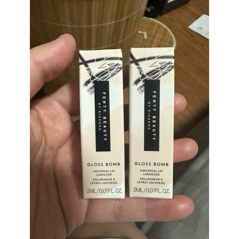 Fenty beauty gloss bomb
