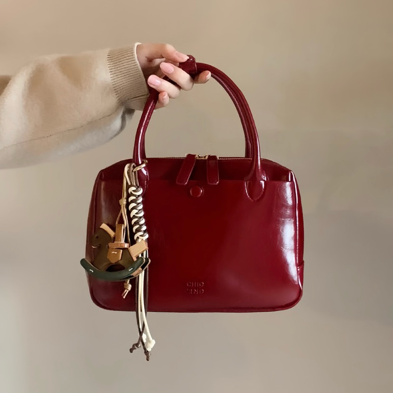 CHIO2nd Cherry Red Pillow Bag