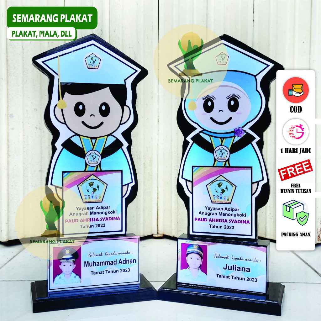 Plakat Wisuda TK Kayu Murah berkualitas