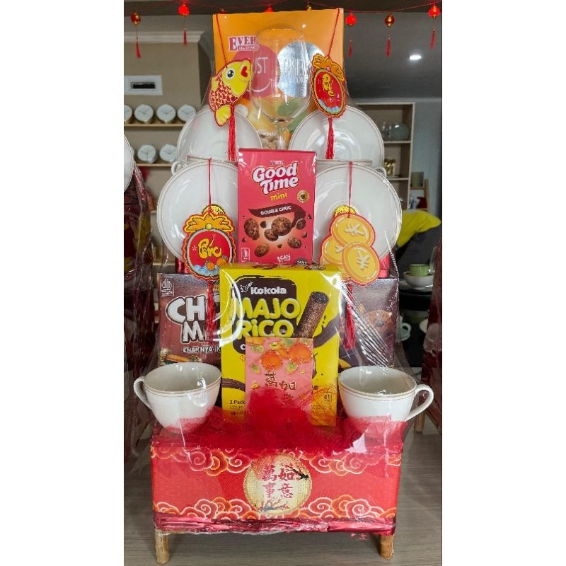 

Parcel Snack Imlek Chinese New year and Tools