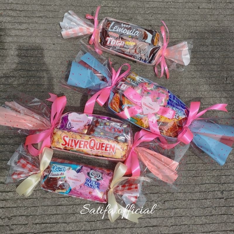 

Snack Candy Hampers Snack / Makanan Ringan Souvenir Ulang Tahun / Hampers Lebaran Hadiah Wisuda Cemilan Murah
