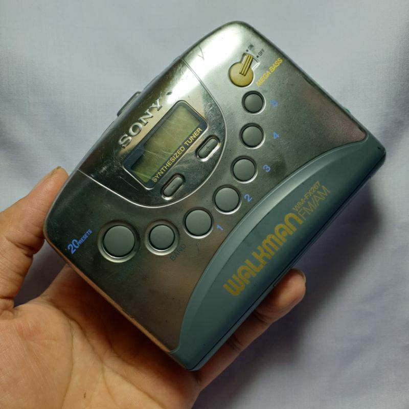 Walkman Sony WM - FX267 Cassette Player Digital Radio Mega Bass