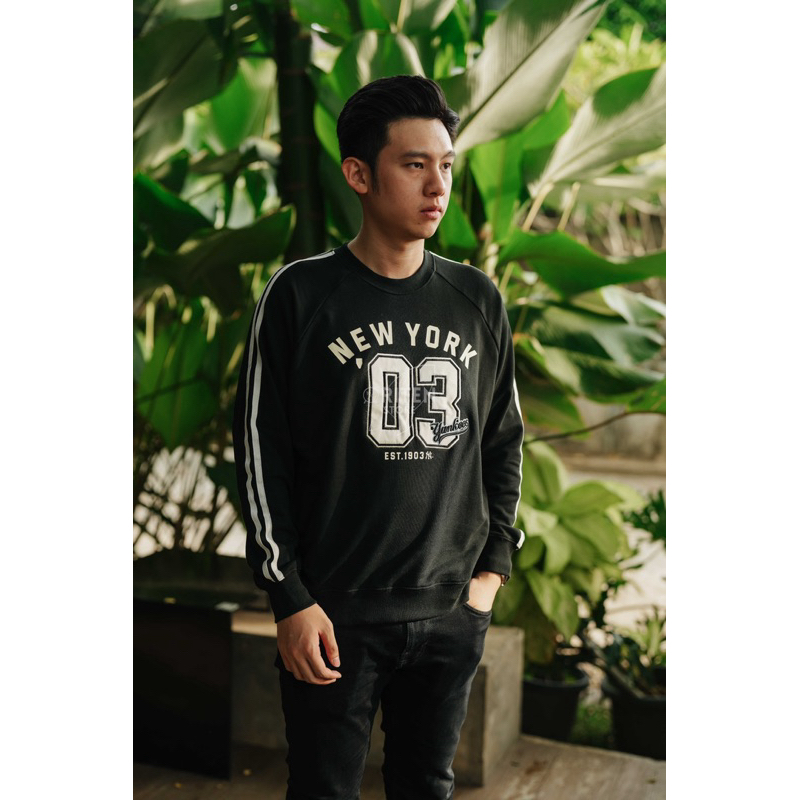 MLB Korea NY Yankees Sportive Varsity Track Sweater Black Original