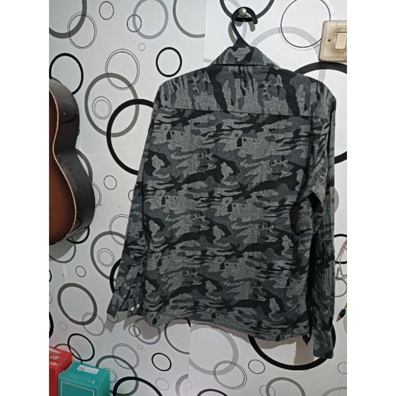 kemeja CAMO